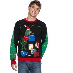 Men’s 33 Degrees Christmas sweater.